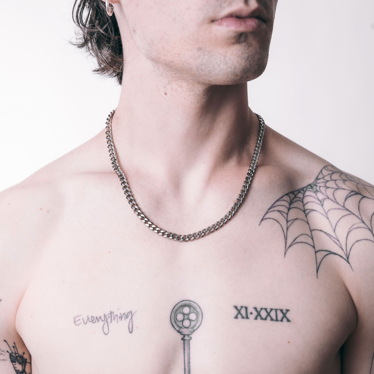 Cut Curb Necklace